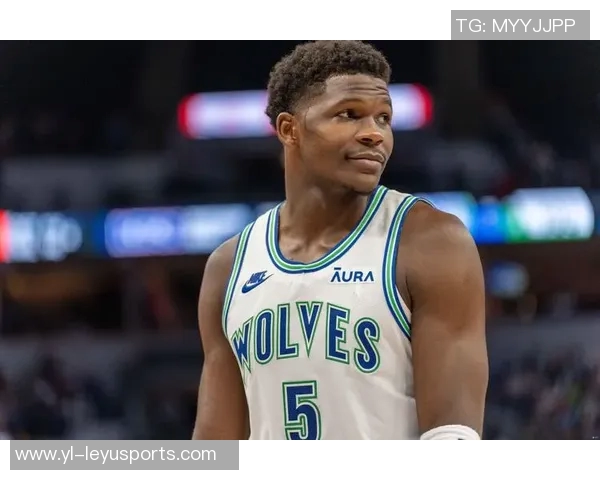 爱德华兹表现平平大胜无碍仅得13分4篮板3助攻2抢断