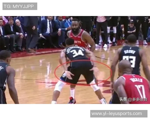 损友行为引发争议巴特勒罚球遭坑瞬间疑惑不解原地愣神