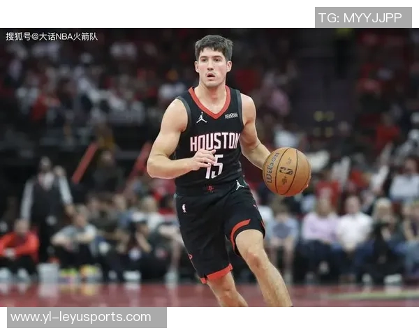 乌度卡称赞申京传球能力提升决策速度显著加快助力球队表现