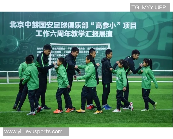 国安新援茹子楠与邓捷夫加盟助力球队防线升级